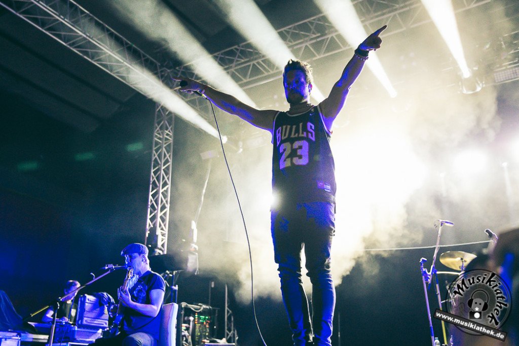 Impericon -EmilBulls--11