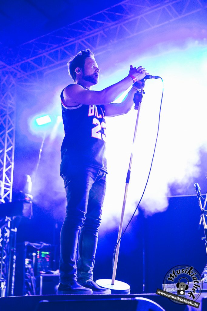 Impericon -EmilBulls--13