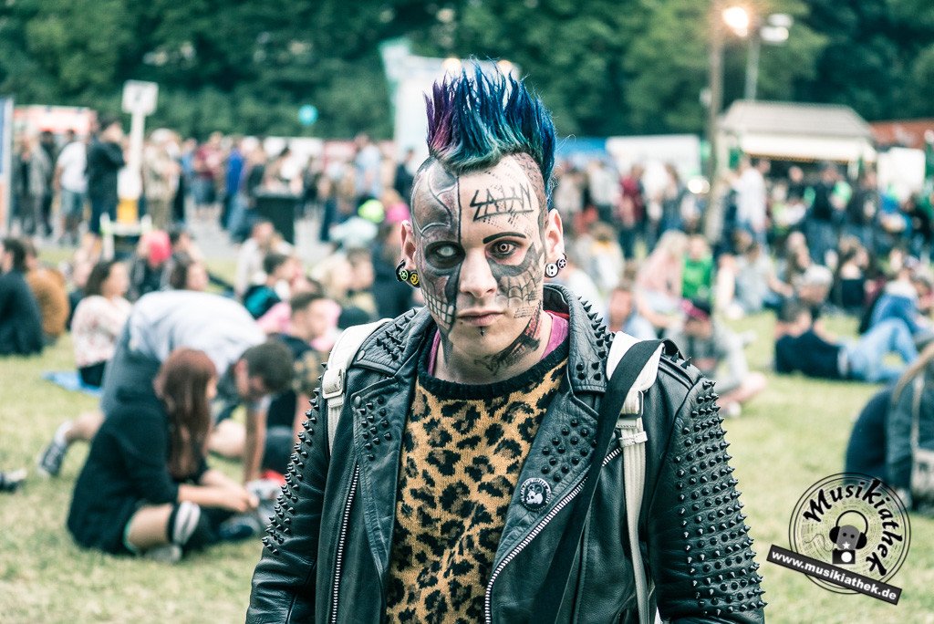 Breakdown Suicide by Sebastian Hitzel Musikiathek-11