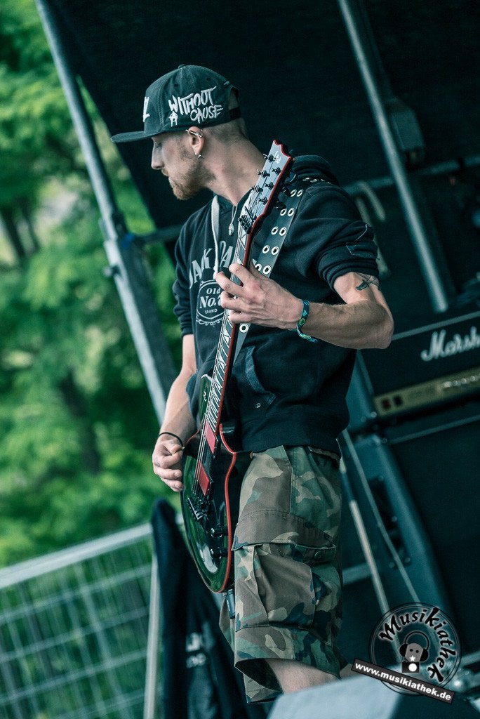 Breakdown Suicide by Sebastian Hitzel Musikiathek-22