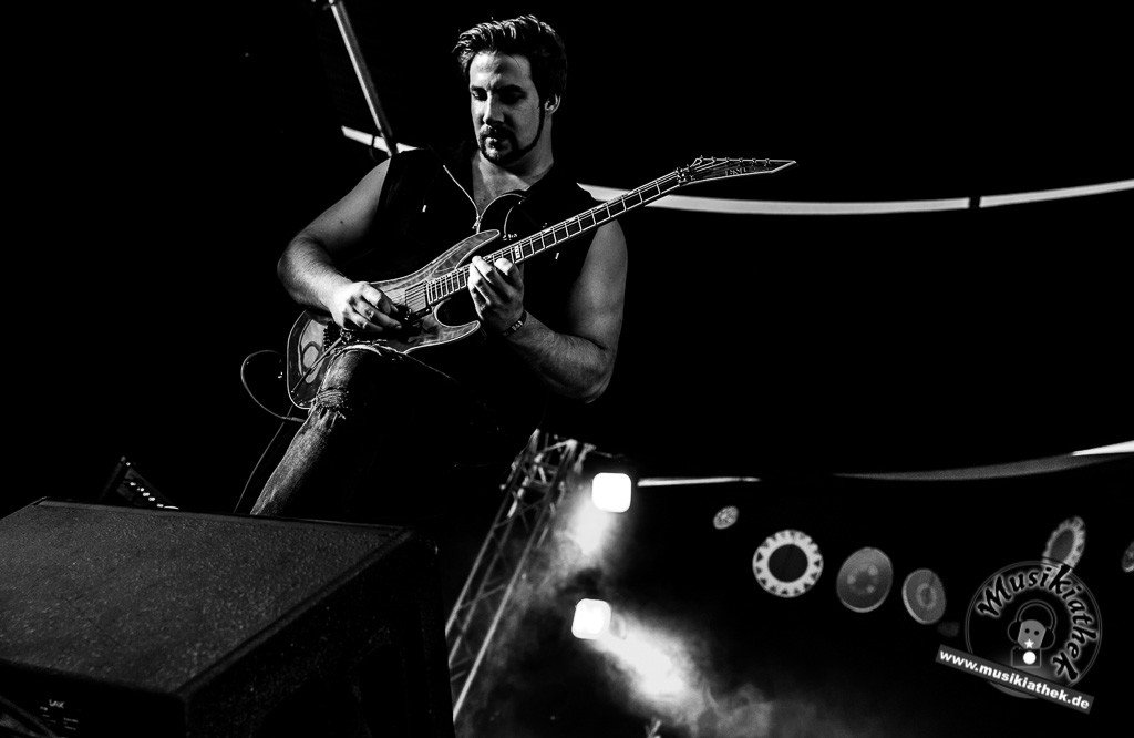 Drowning In You by Wolf Nyström Musikiathek-13