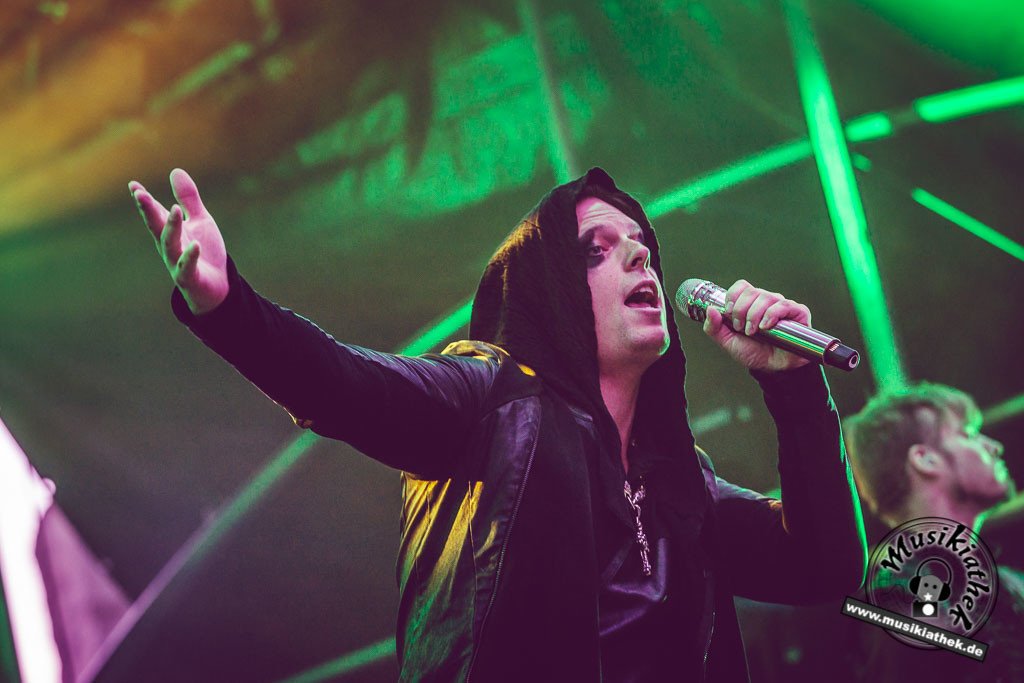 The Dark Tenor by David Hennen, Musikiathek-15