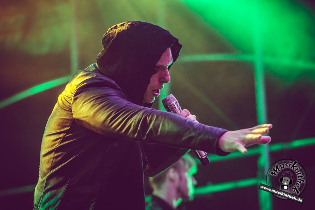 The Dark Tenor by David Hennen, Musikiathek-16