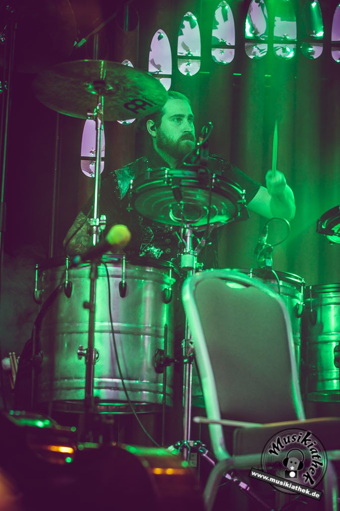 The Dark Tenor by David Hennen, Musikiathek-18