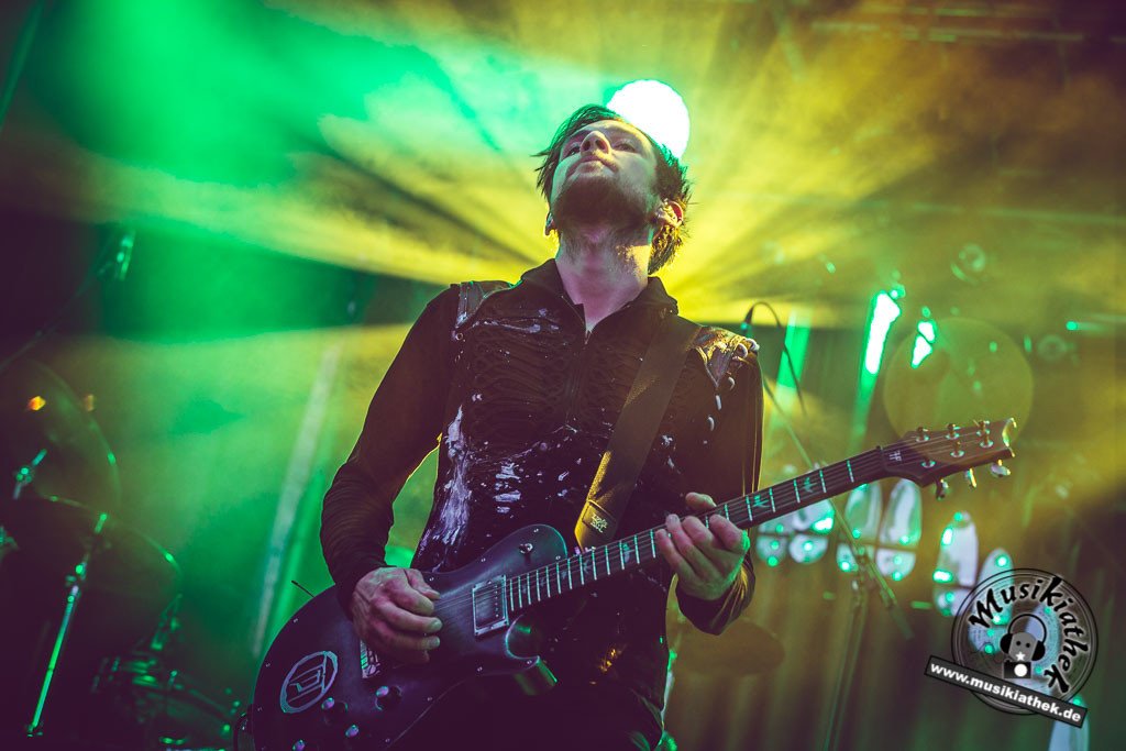 The Dark Tenor by David Hennen, Musikiathek-22