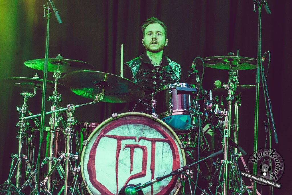 The Dark Tenor by David Hennen, Musikiathek-24