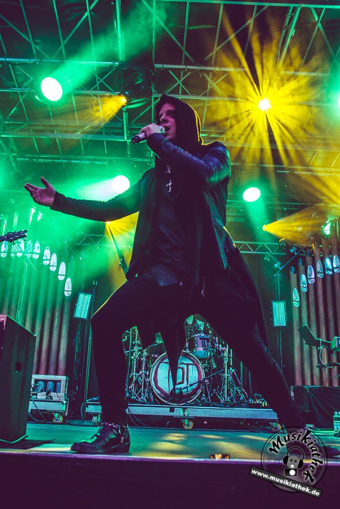 The Dark Tenor by David Hennen, Musikiathek-25