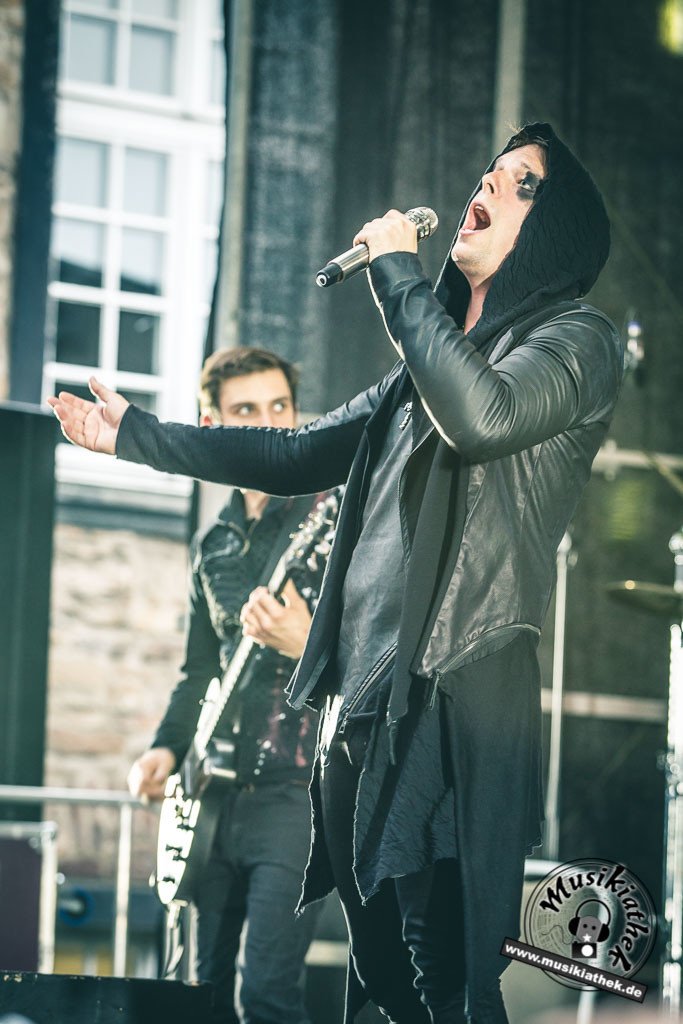 The Dark Tenor by David Hennen, Musikiathek-39