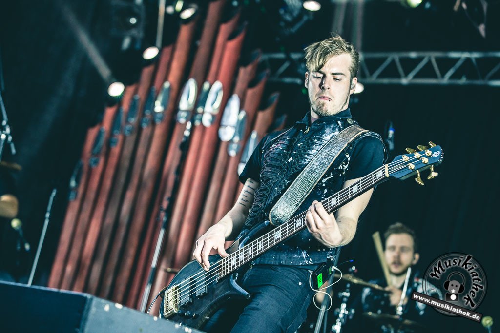 The Dark Tenor by David Hennen, Musikiathek-40