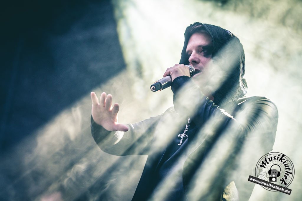 The Dark Tenor by David Hennen, Musikiathek-43