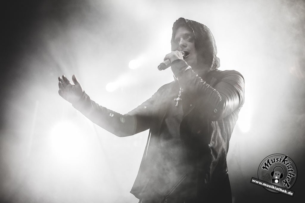 The Dark Tenor by David Hennen, Musikiathek-50