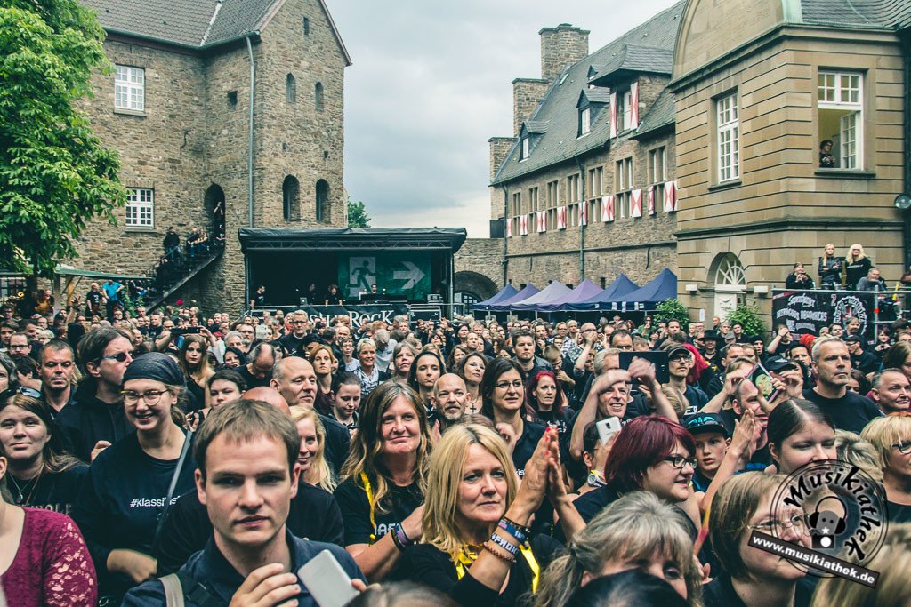 The Dark Tenor by David Hennen, Musikiathek-51