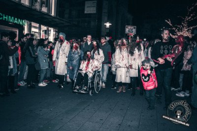 Fotos Zombiewalk Essen 2017, @Musikiathek-103