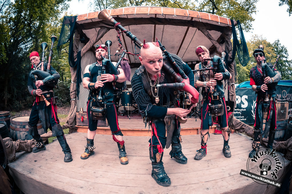 Cultus Ferox by David Hennen, Musikiathek-9