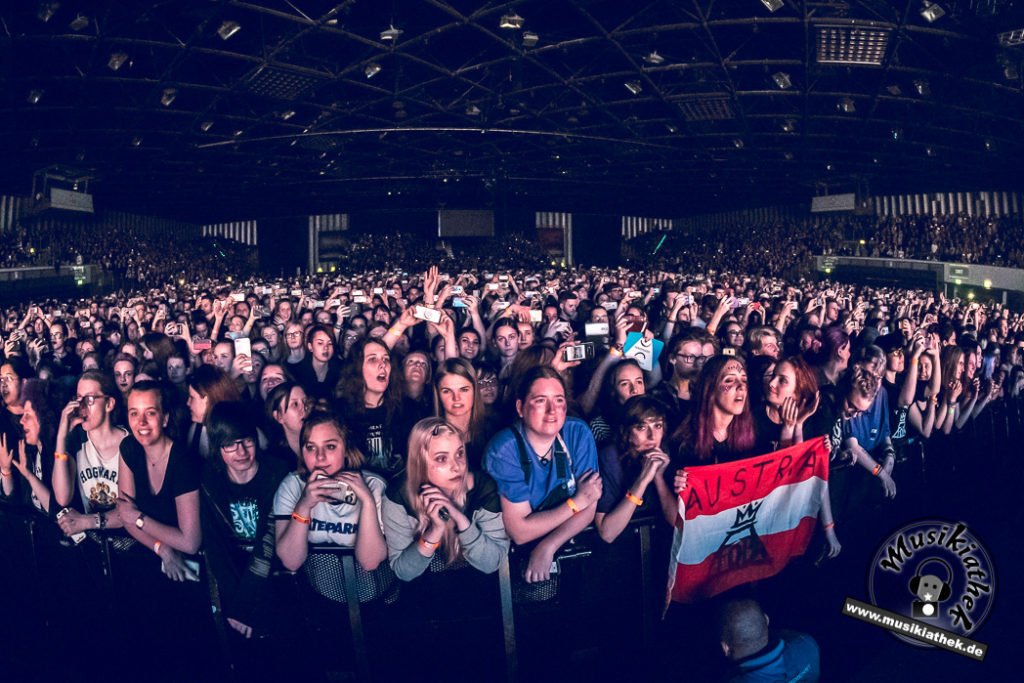 Fall Out Boy Düsseldorf by David Hennen, Musikiathek-34