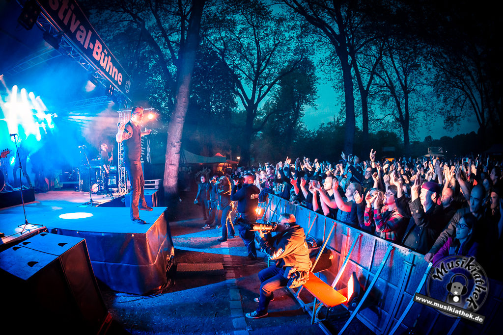 Fiddlers Green by David Hennen, Musikiathek-12