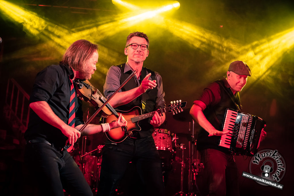 Fiddlers Green by David Hennen, Musikiathek-17