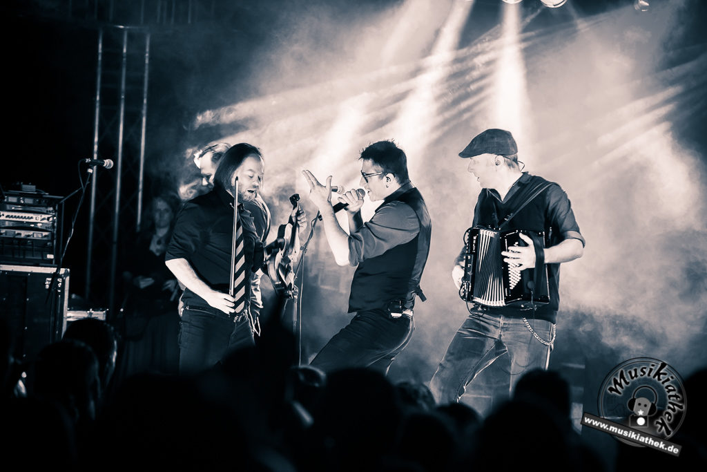 Fiddlers Green by David Hennen, Musikiathek-33