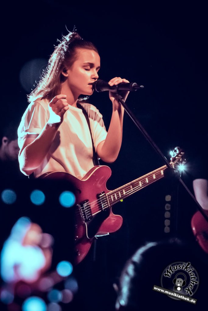 Lotte by David Hennen, Musikiathek-10