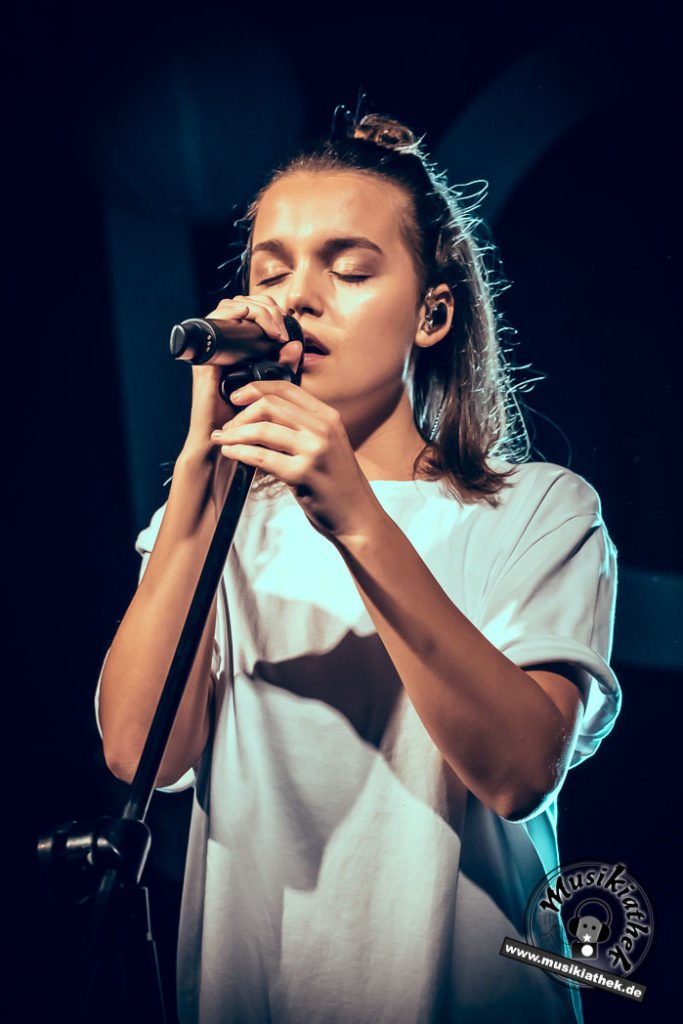 Lotte by David Hennen, Musikiathek-29