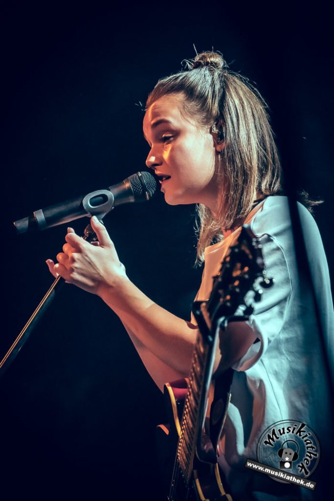 Lotte by David Hennen, Musikiathek-39