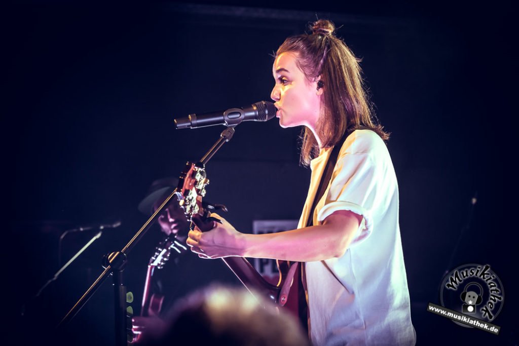 Lotte by David Hennen, Musikiathek-42