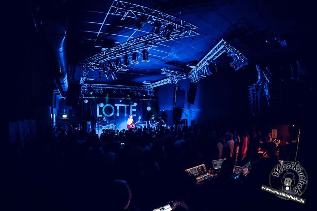 Lotte by David Hennen, Musikiathek-8