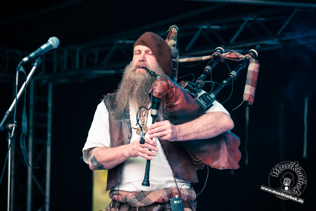 Saor Patrol by David Hennen, Musikiathek-1