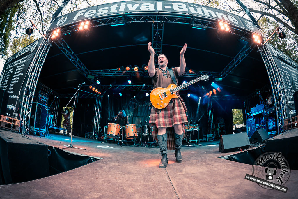 Saor Patrol by David Hennen, Musikiathek-10