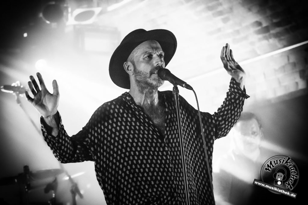 Selig by David Hennen, Musikiathek-56