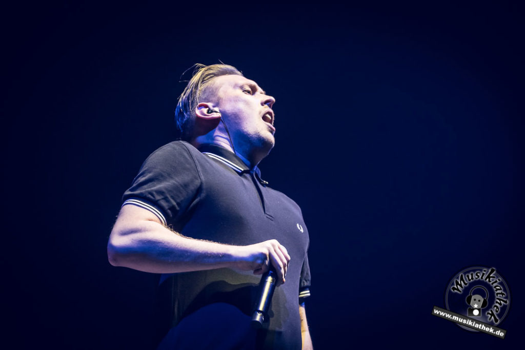 Zugezogen Maskulin by David Hennen, Musikiathek-8