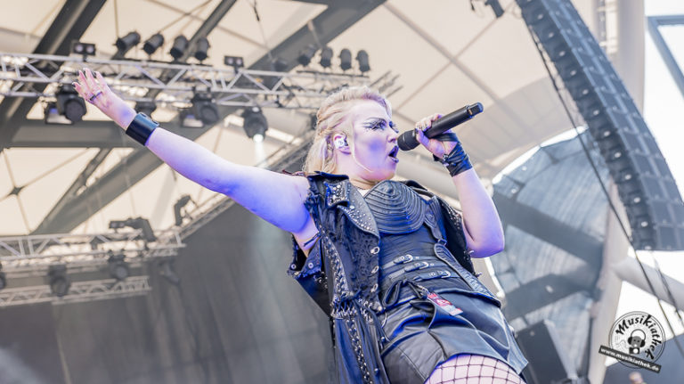 Battle Beast Rockfels-2