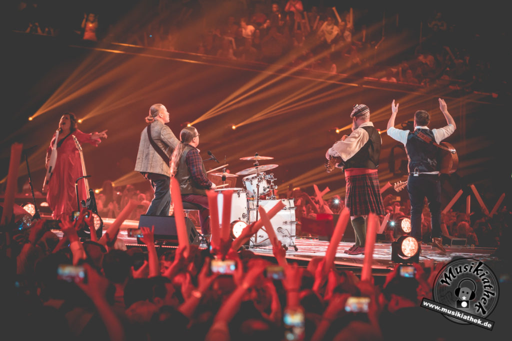 Kelly Family by David Hennen, Musikiathek-1