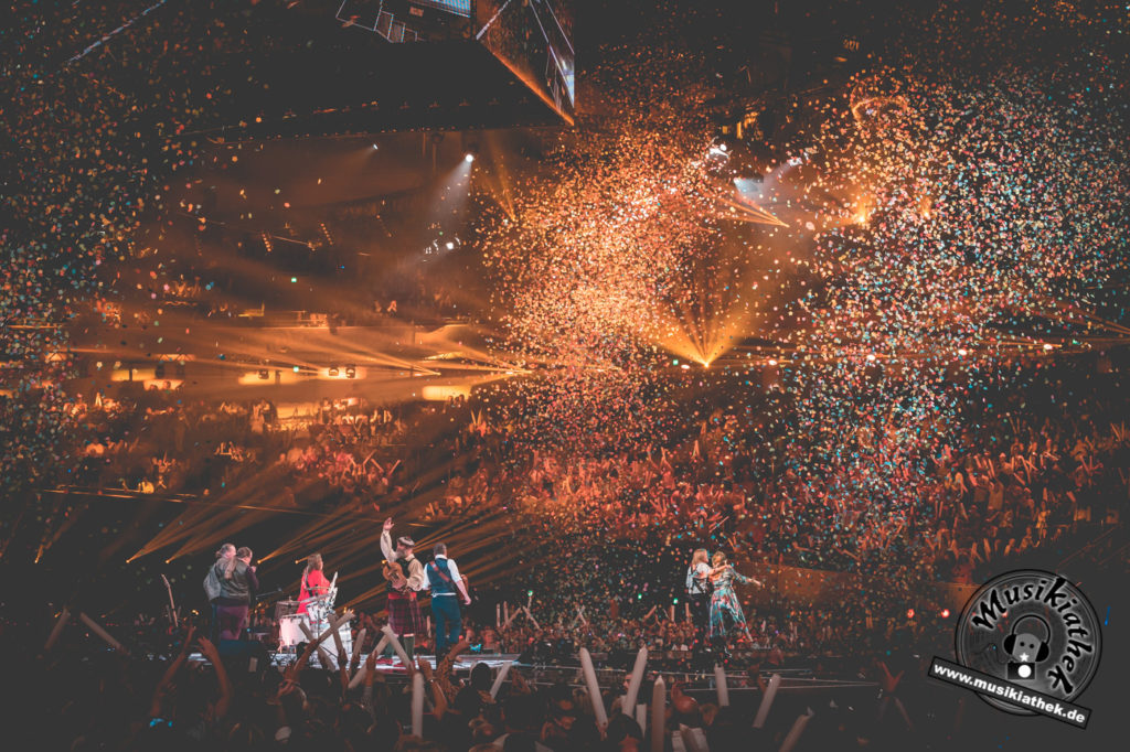 Kelly Family by David Hennen, Musikiathek-14