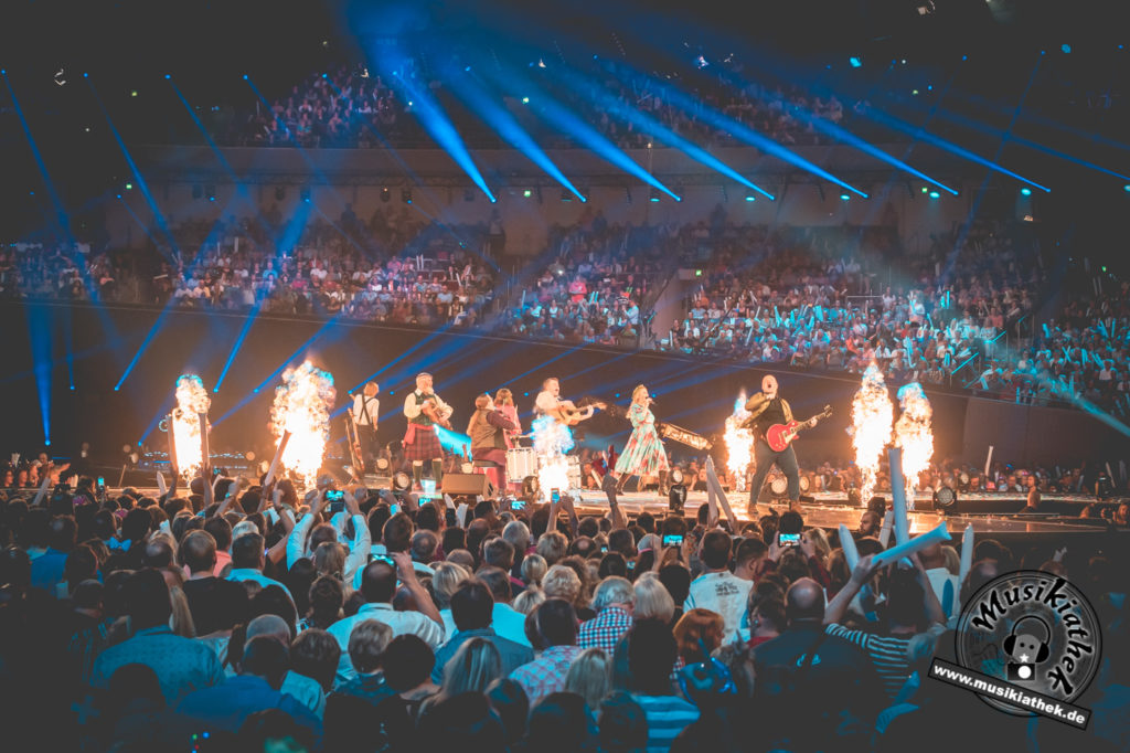 Kelly Family by David Hennen, Musikiathek-23