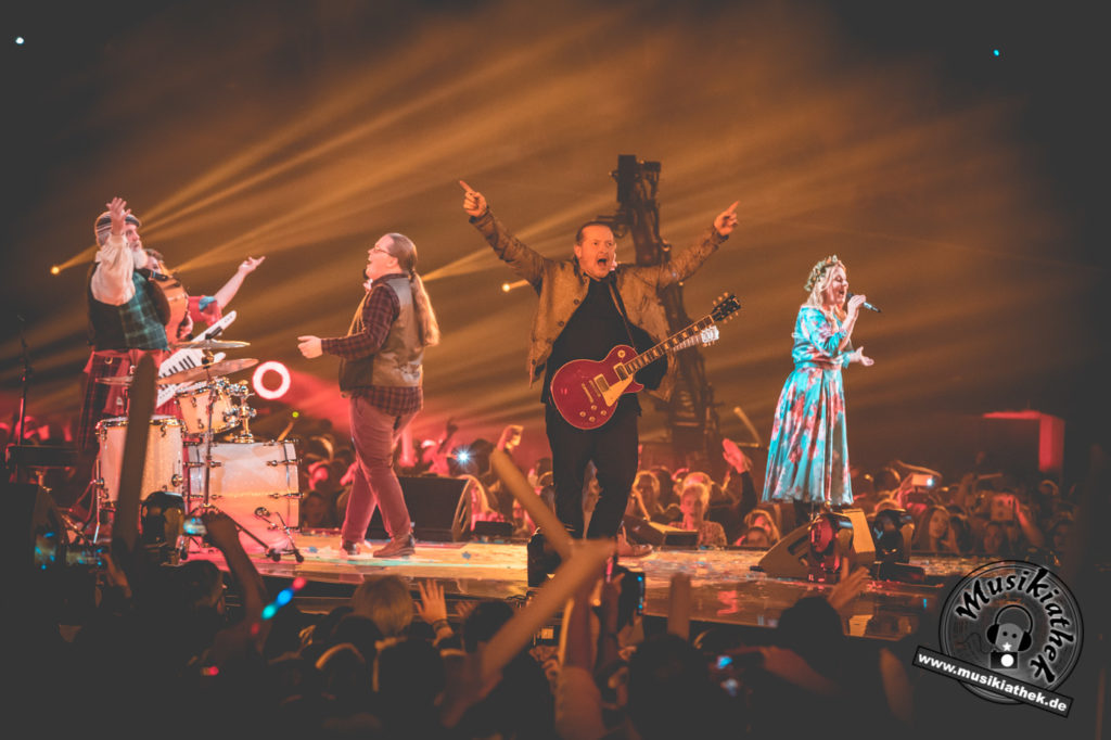 Kelly Family by David Hennen, Musikiathek-24