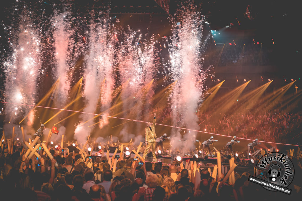 Ross Antony by David Hennen, Musikiathek-10