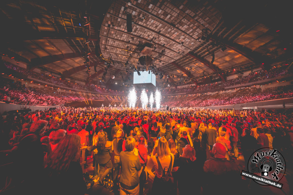 Ross Antony by David Hennen, Musikiathek-8