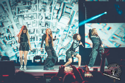 Little Mix by David Hennen, Musikiathek-2