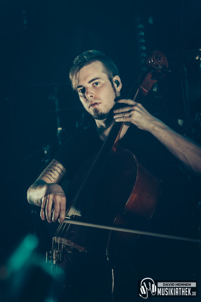 The Dark Tenor by David Hennen, Musikiathek-148