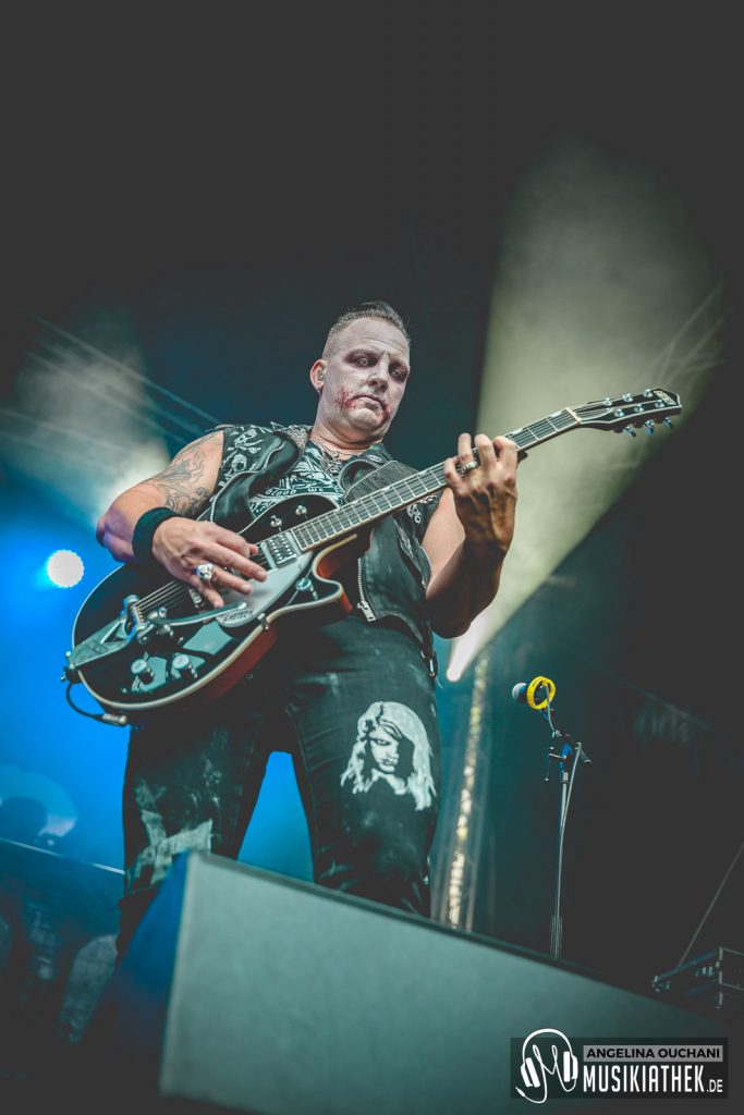 Bloodsucking Zombies from outer Space-14-ad7d9905