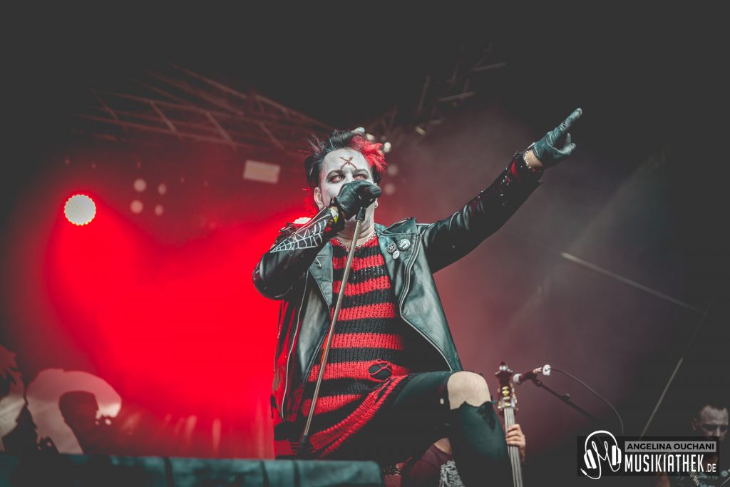 Bloodsucking Zombies from outer Space-2-18c1aa4b