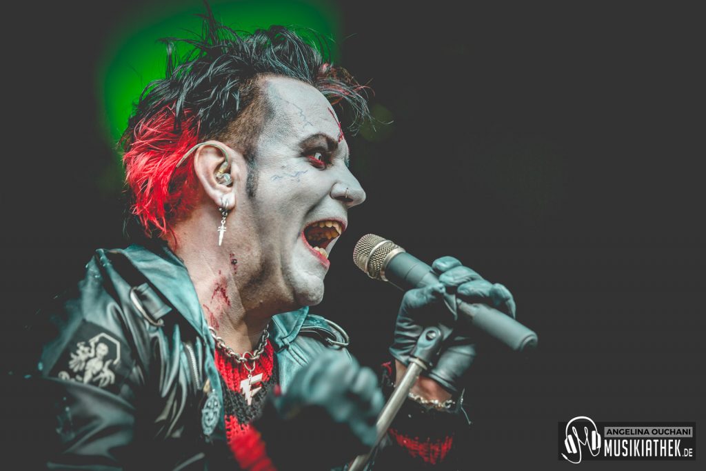 Bloodsucking Zombies from outer Space-20-ab6cacb7