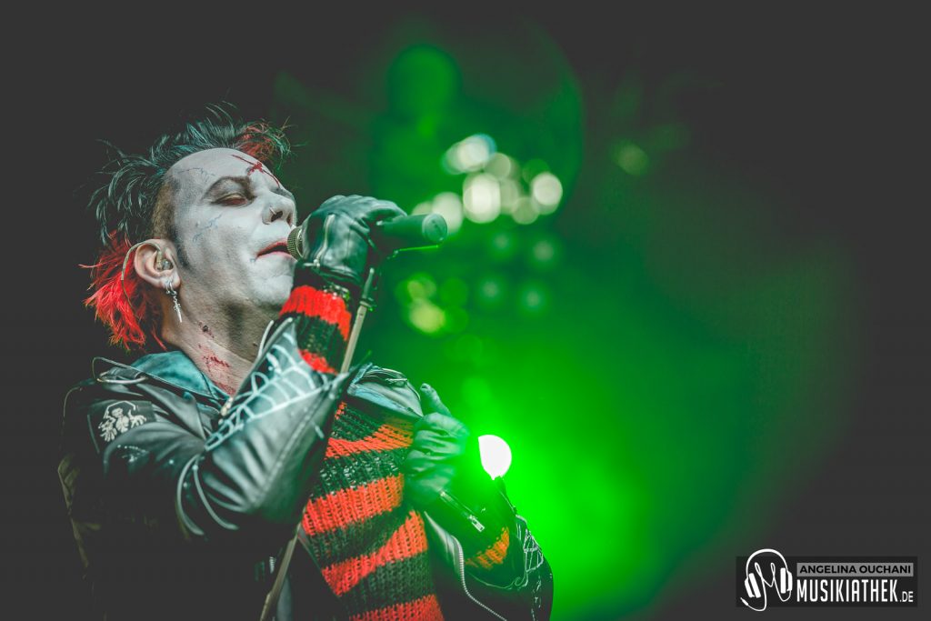 Bloodsucking Zombies from outer Space-21-080957b4