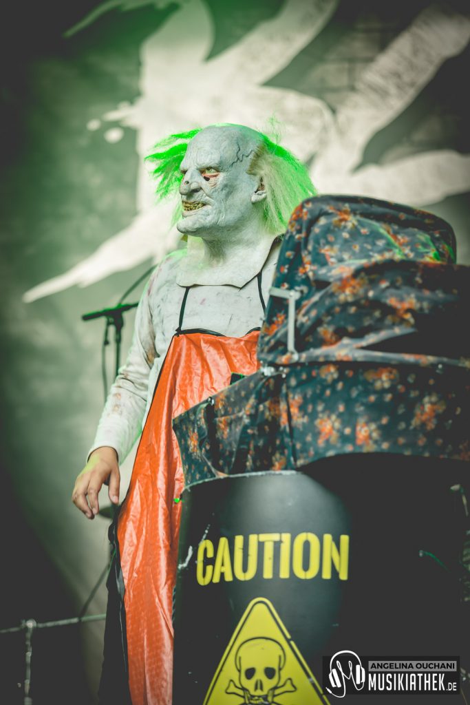 Bloodsucking Zombies from outer Space-36-10e2fc10