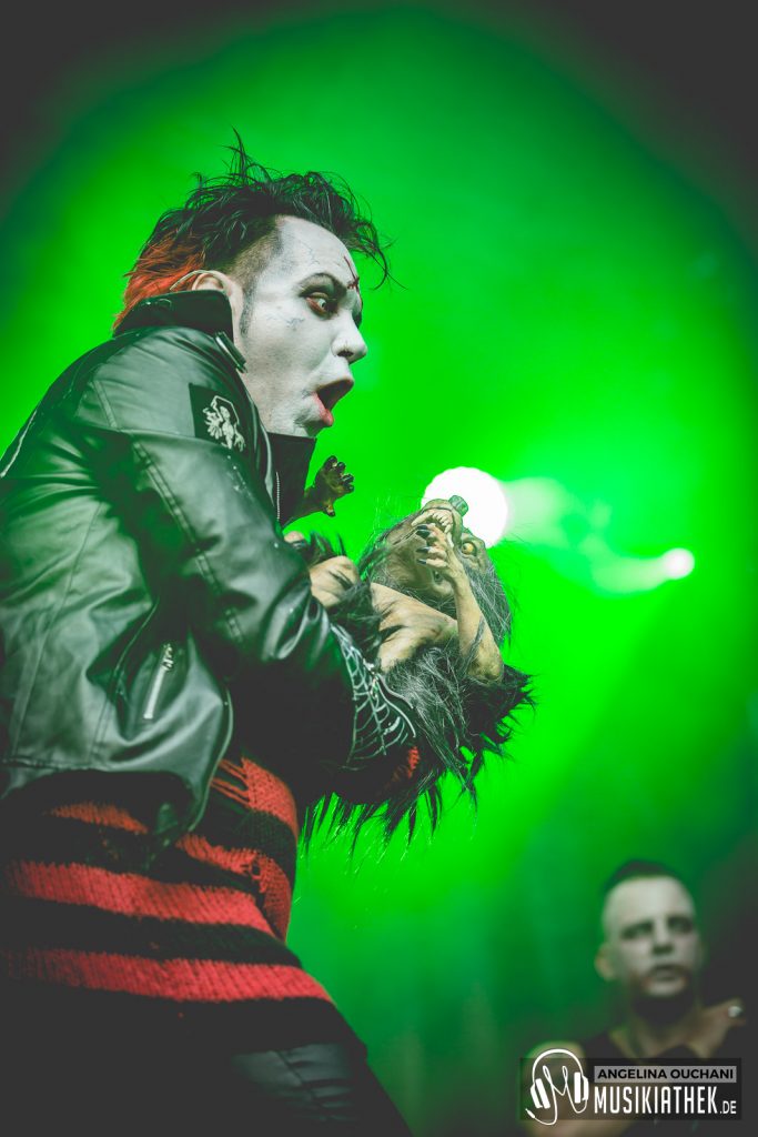 Bloodsucking Zombies from outer Space-39-f601e68a