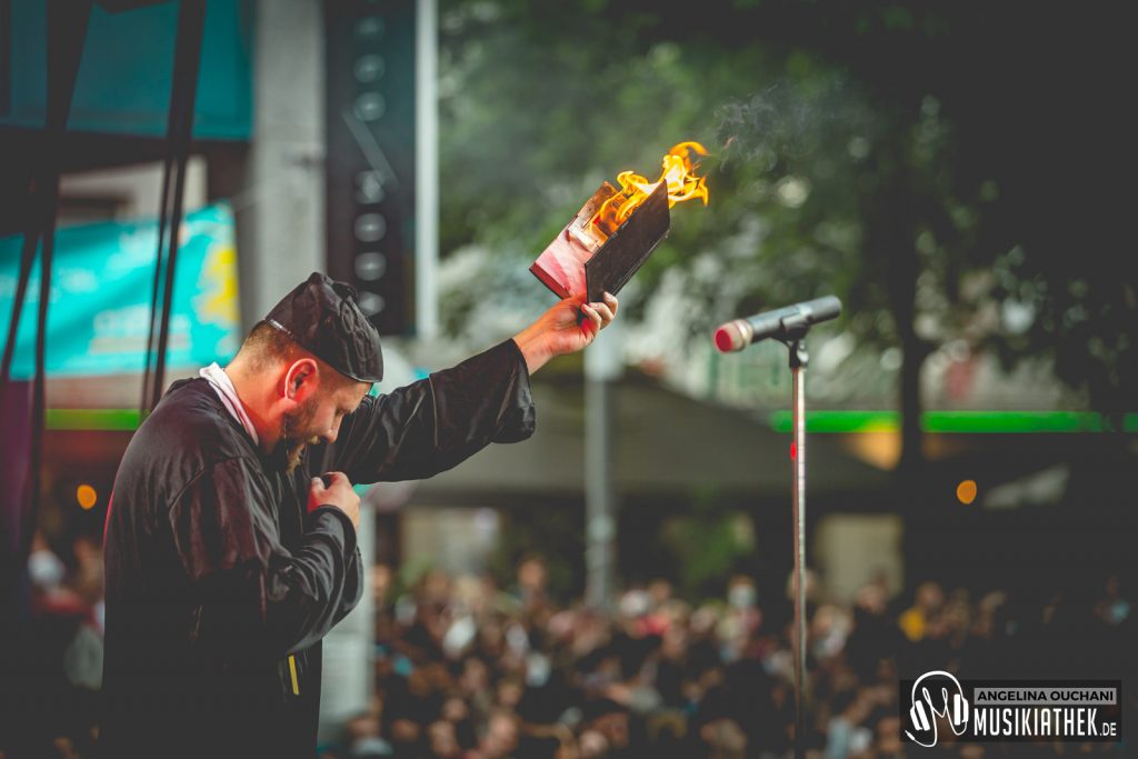 Bloodsucking Zombies from outer Space-41-85881cb0