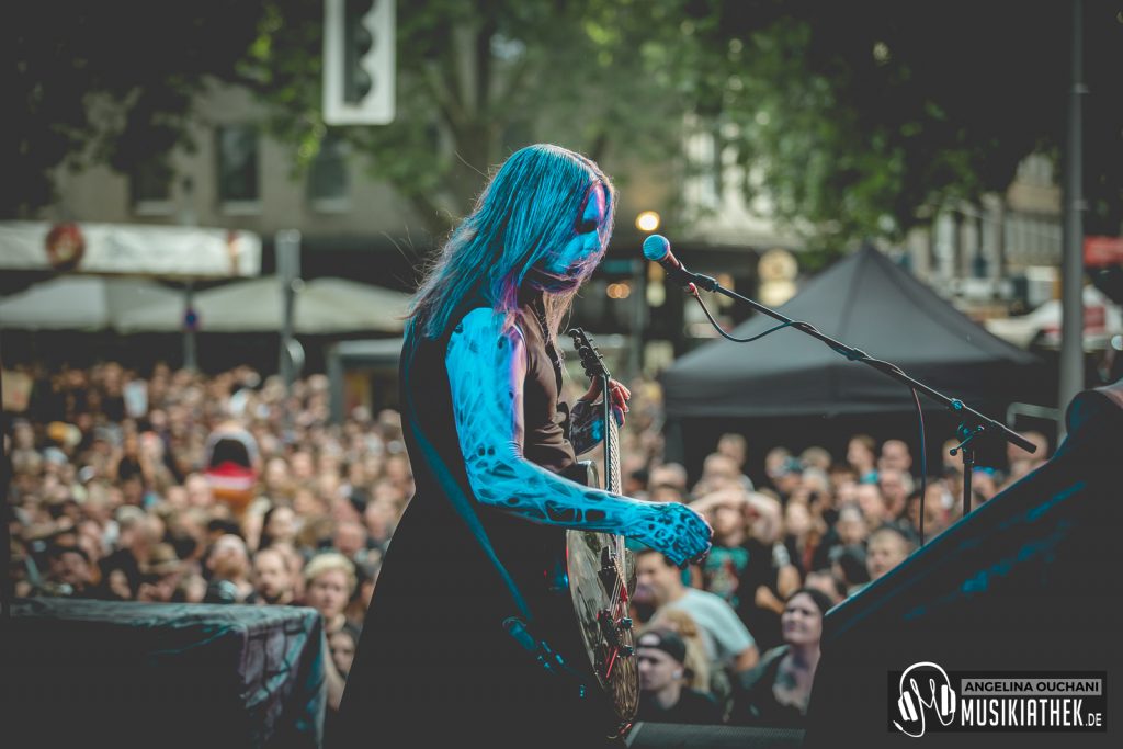 Bloodsucking Zombies from outer Space-45-23a73821