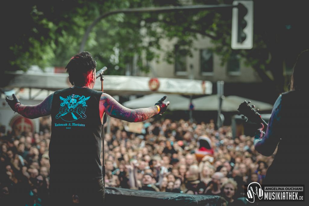 Bloodsucking Zombies from outer Space-46-a1a3bb7d