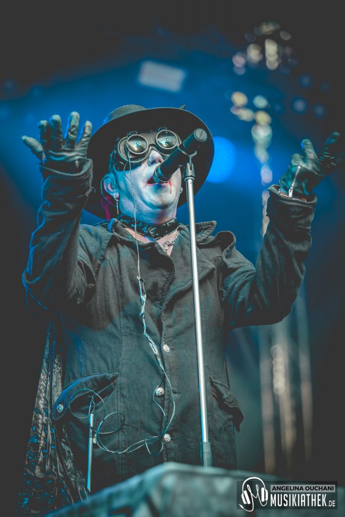 Bloodsucking Zombies from outer Space-50-02b52fd1